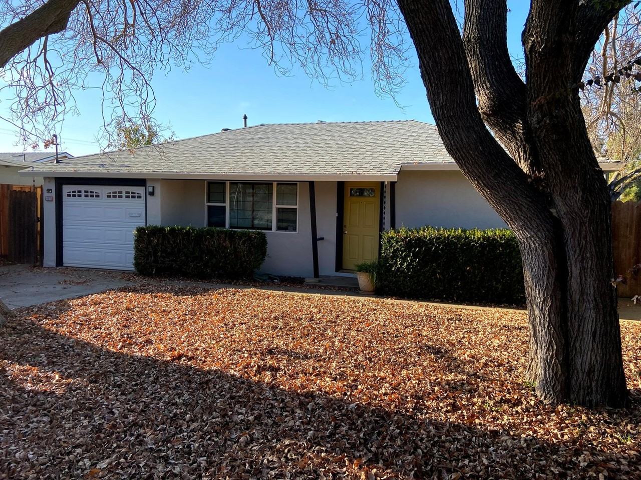 Listing photo 1 of 5