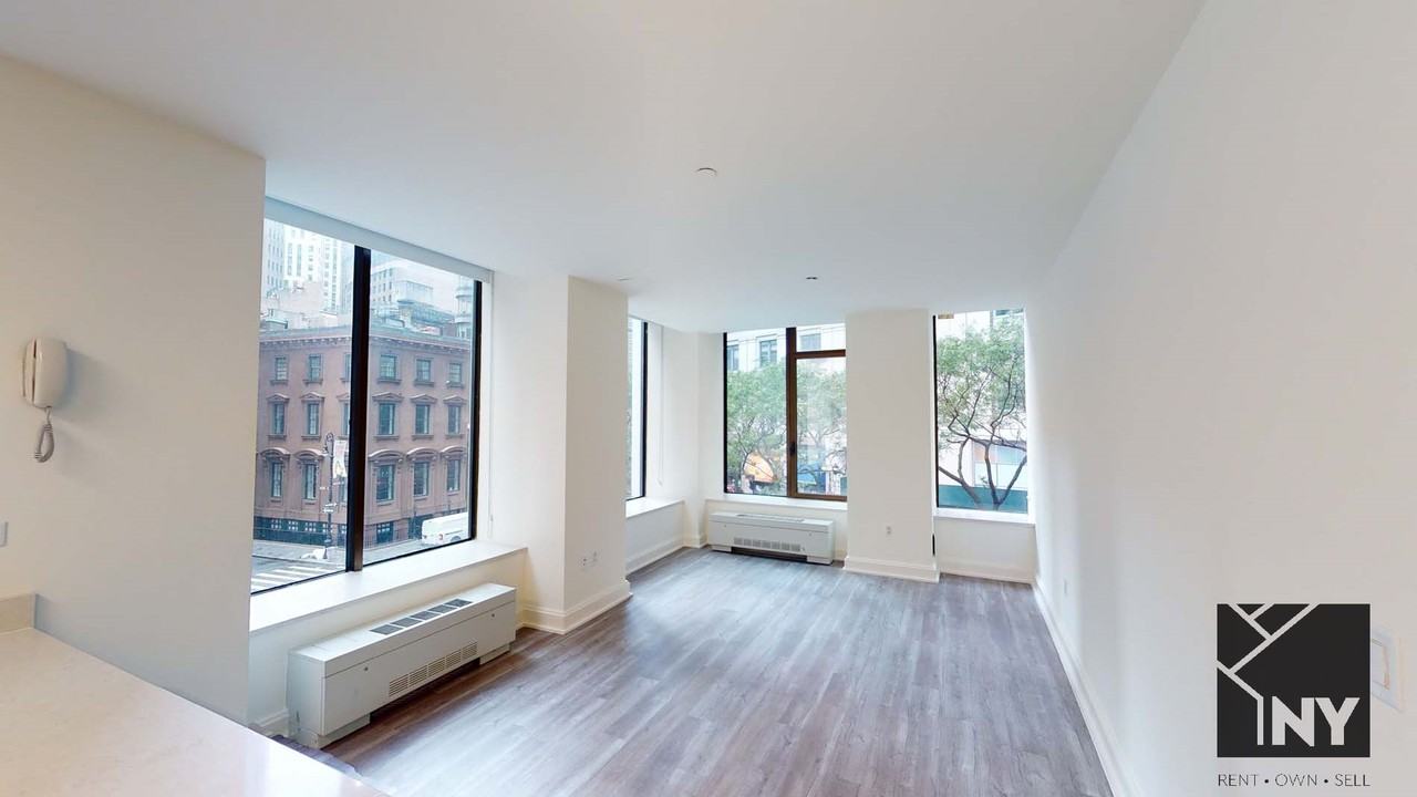 Listing photo 1 of 5
