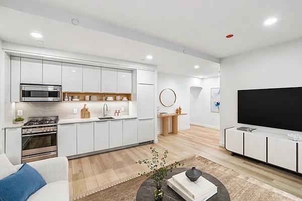 Listing photo 1 of 5