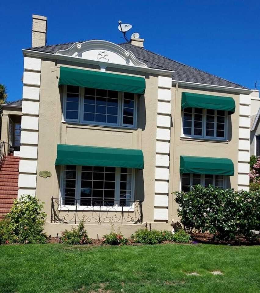Listing photo 1 of 5