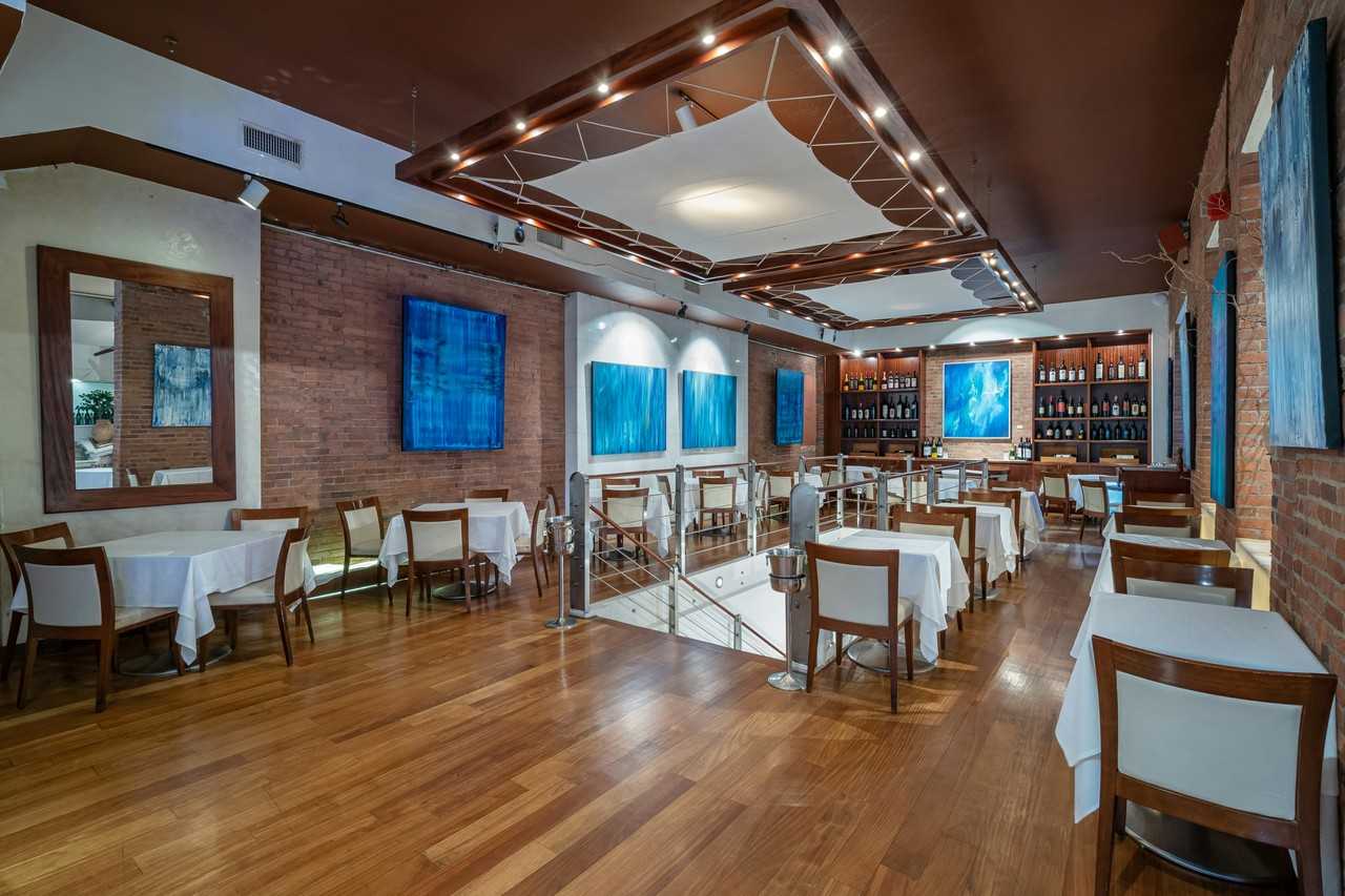 Listing photo 1 of 5