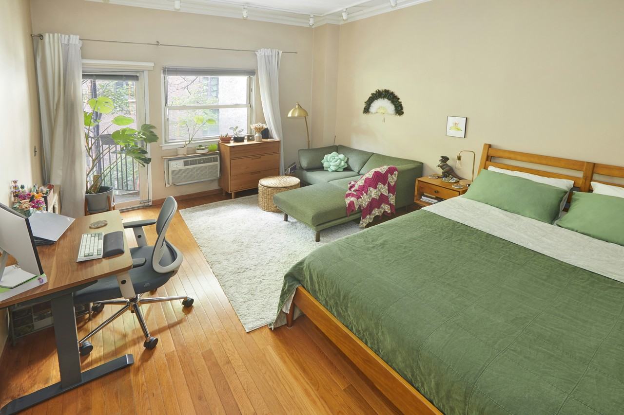 Listing photo 1 of 5