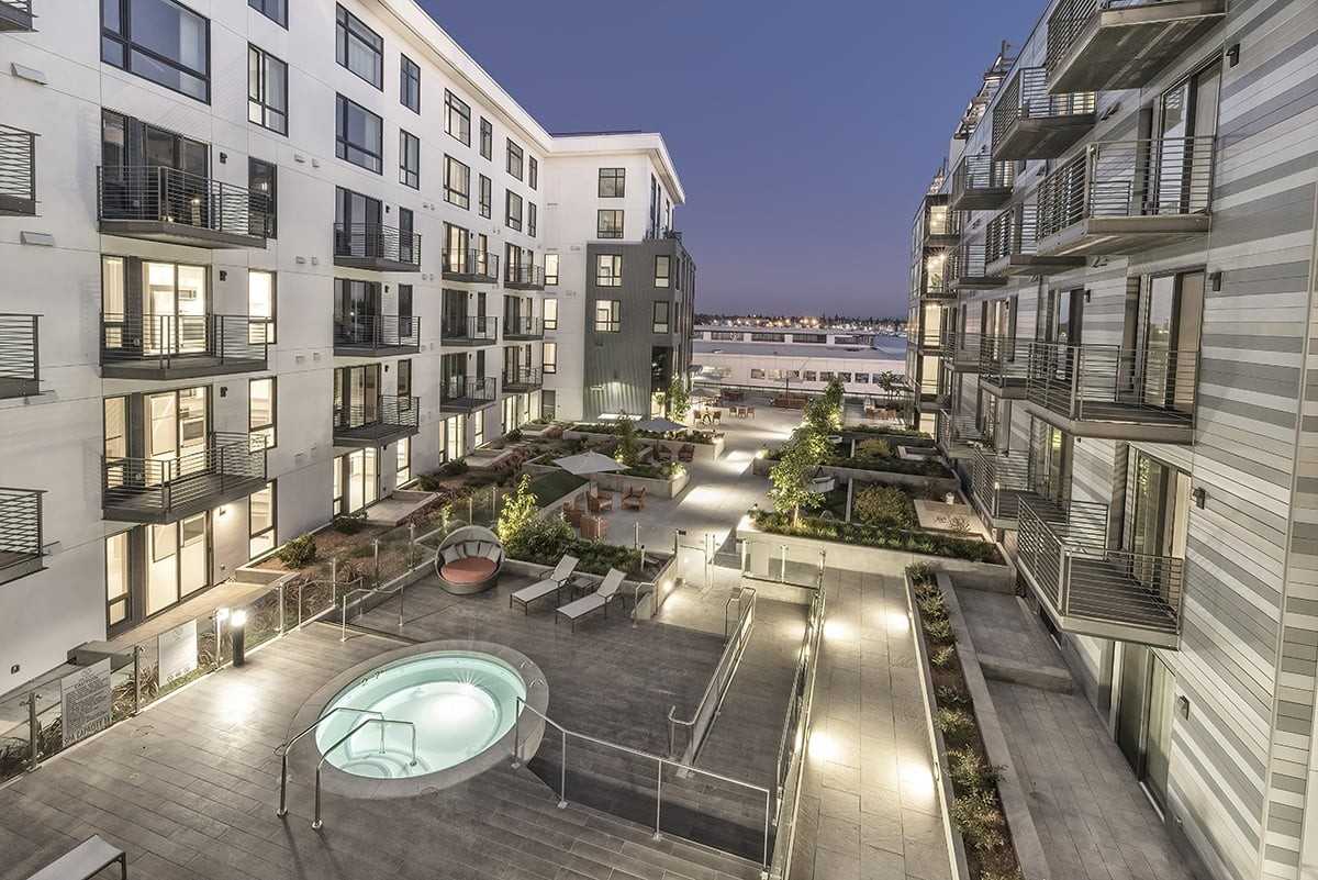 Listing photo 1 of 5