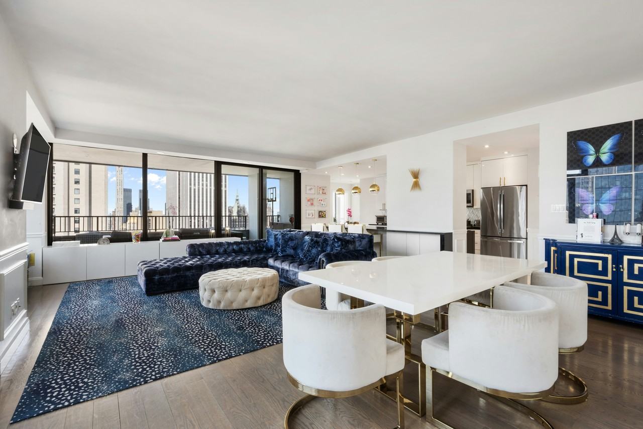 Listing photo 1 of 5