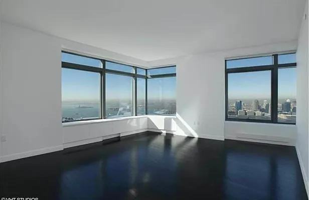 Listing photo 1 of 5