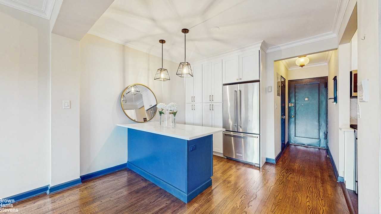 Listing photo 1 of 5