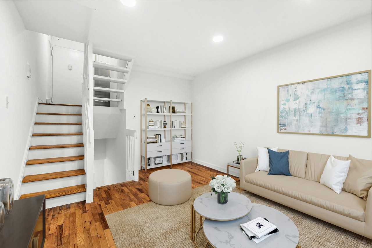 Listing photo 1 of 5