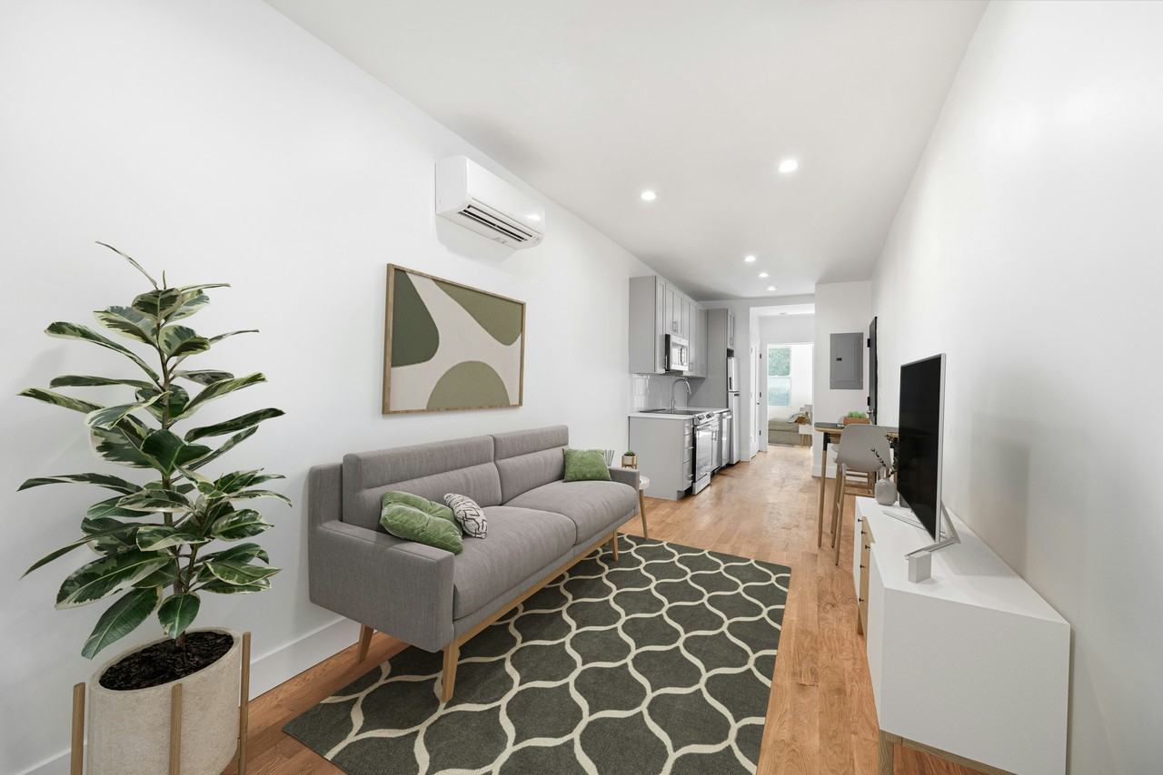 Listing photo 1 of 5