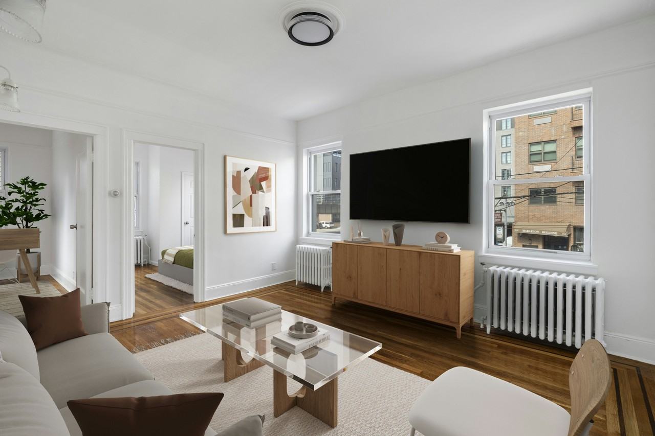 Listing photo 1 of 5