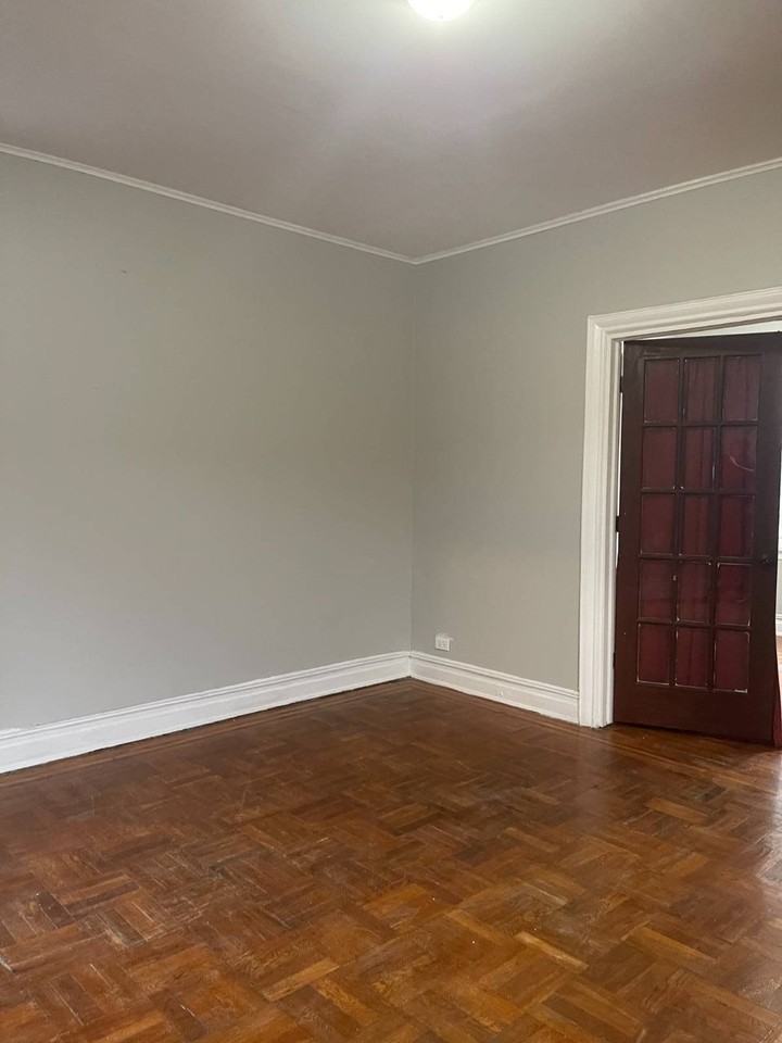 Listing photo 1 of 4