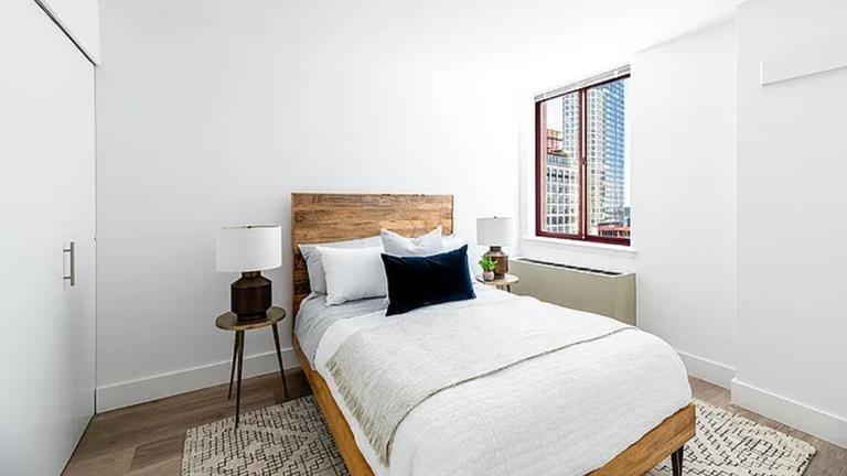 Listing photo 1 of 4