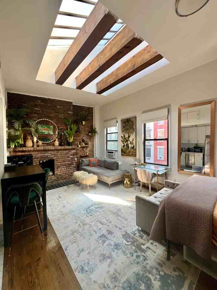 Listing photo 1 of 5