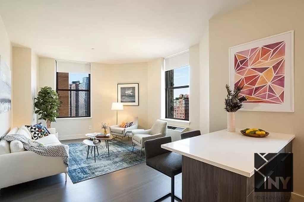 Listing photo 1 of 5