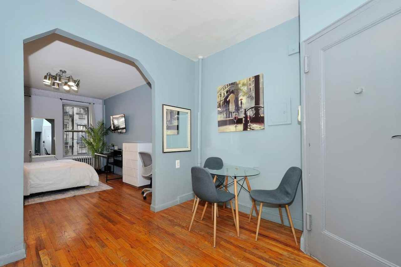 Listing photo 1 of 5