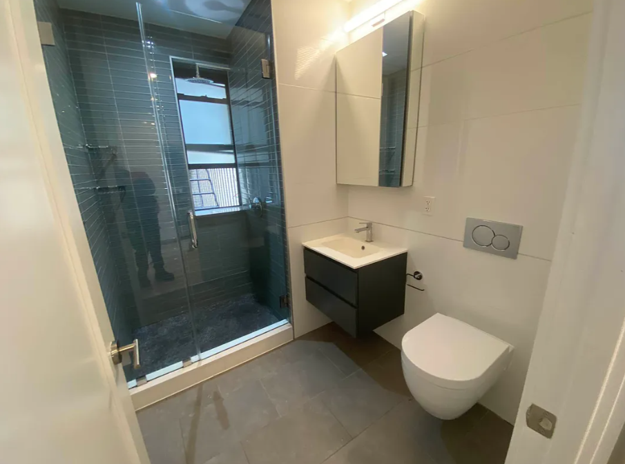 Listing photo 1 of 5