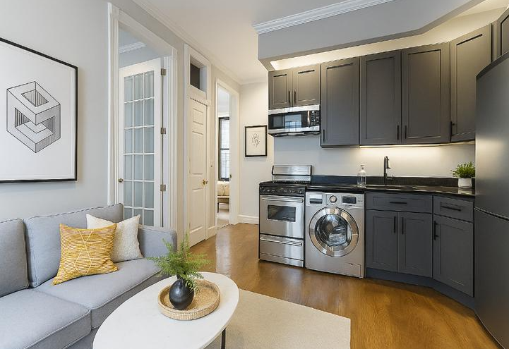 Listing photo 1 of 5