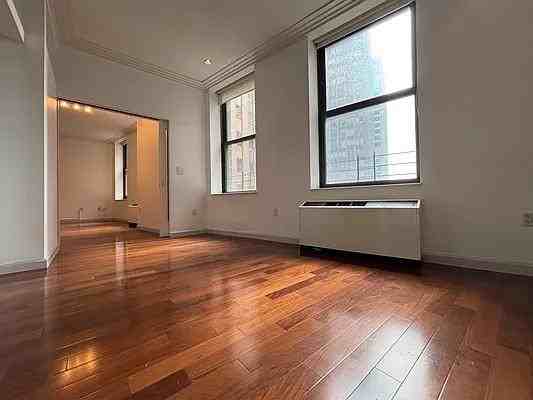 Listing photo 1 of 5