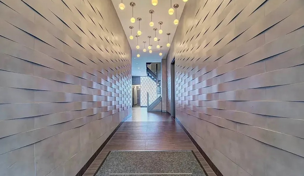 Listing photo 1 of 4