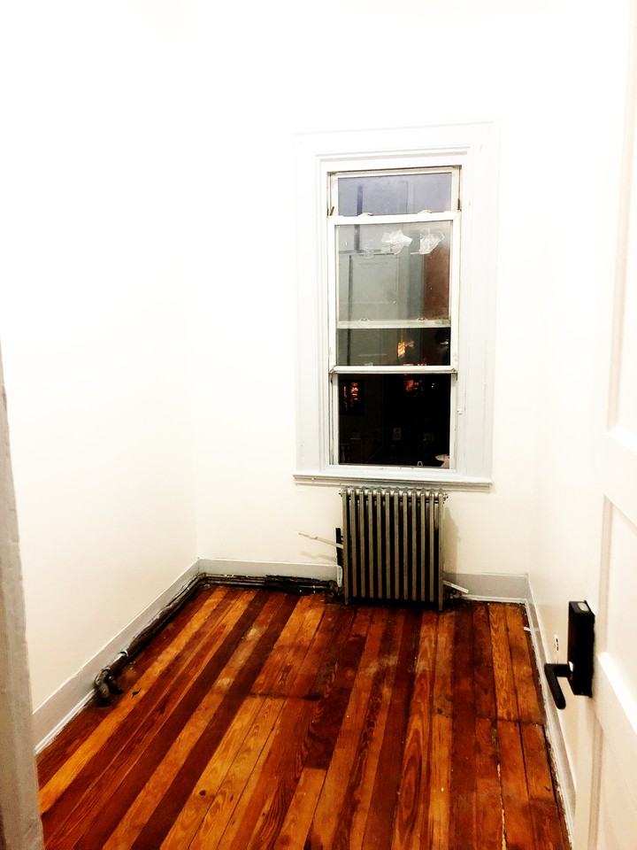Listing photo 1 of 5