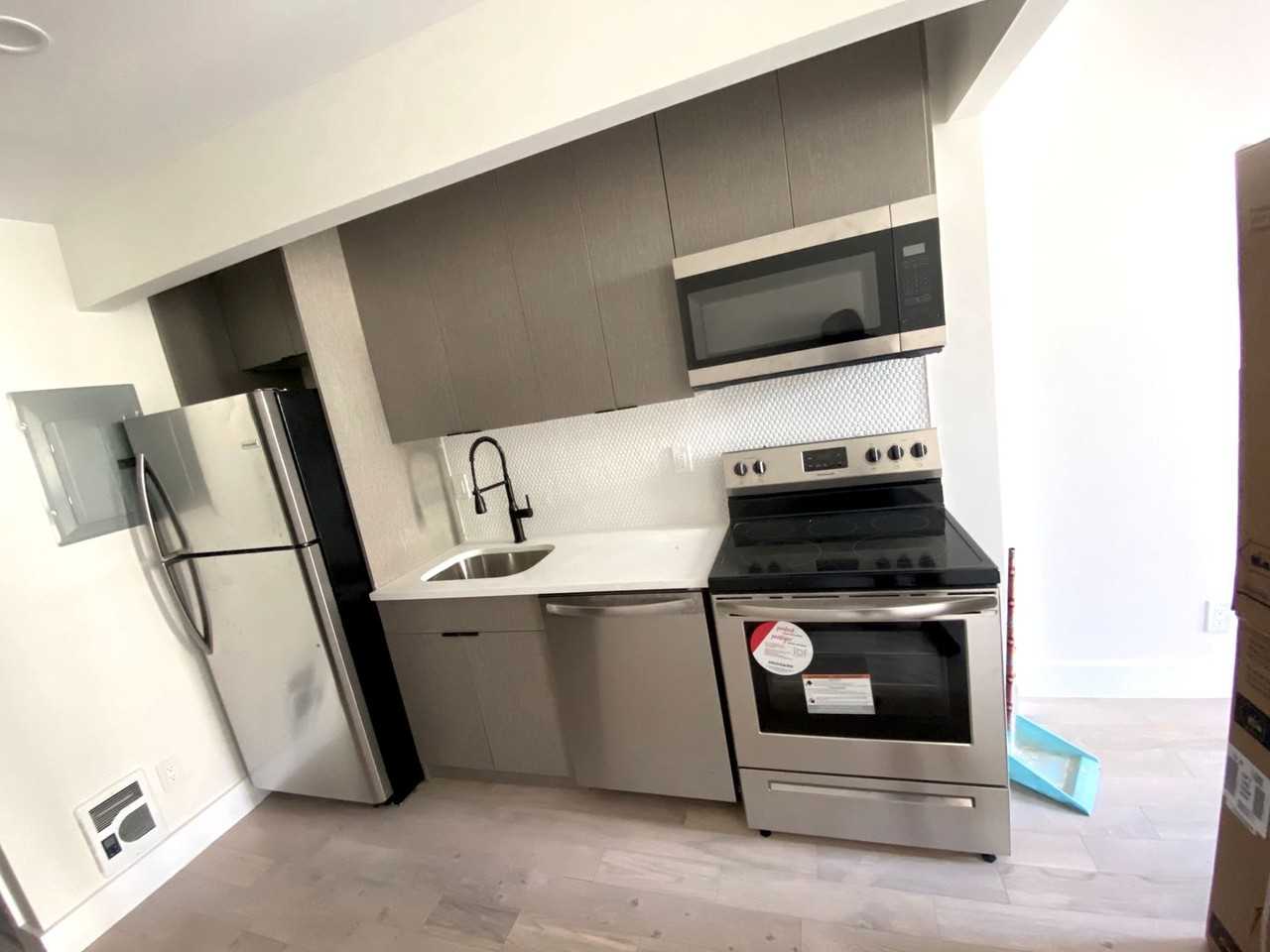 Listing photo 1 of 5