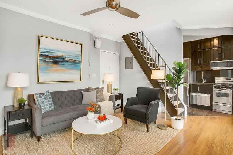 Listing photo 1 of 5