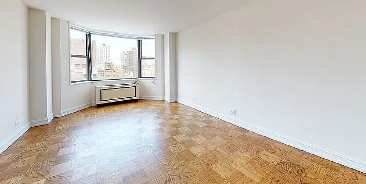 Listing photo 1 of 5