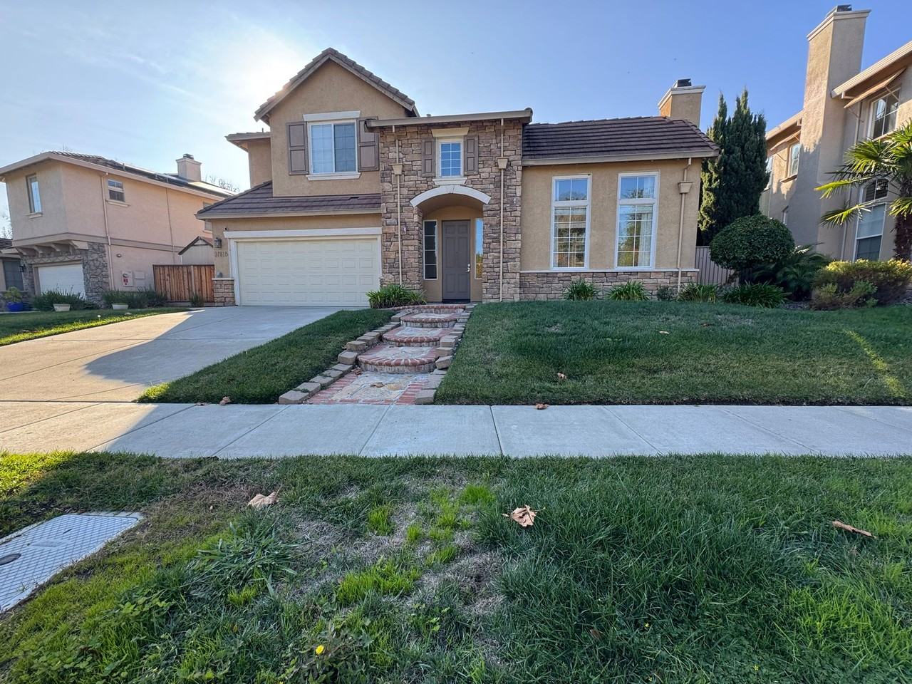 Listing photo 1 of 5