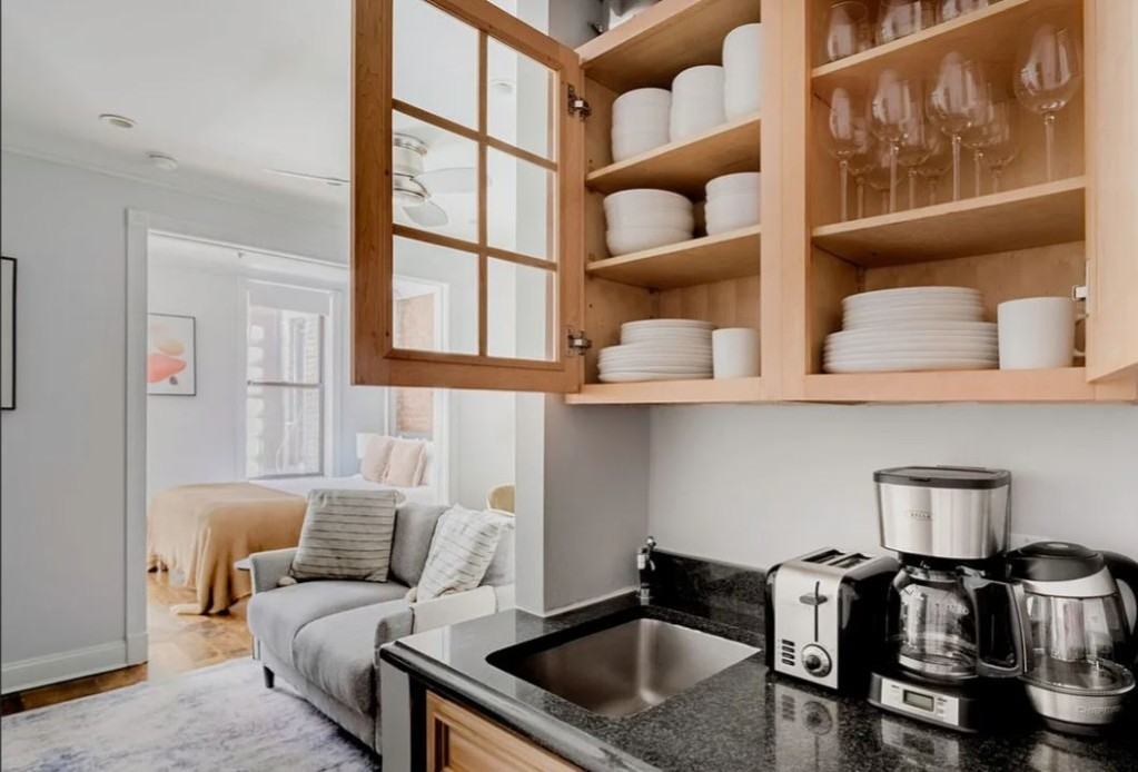 Listing photo 1 of 5