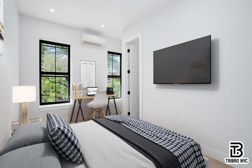 Listing photo 1 of 5