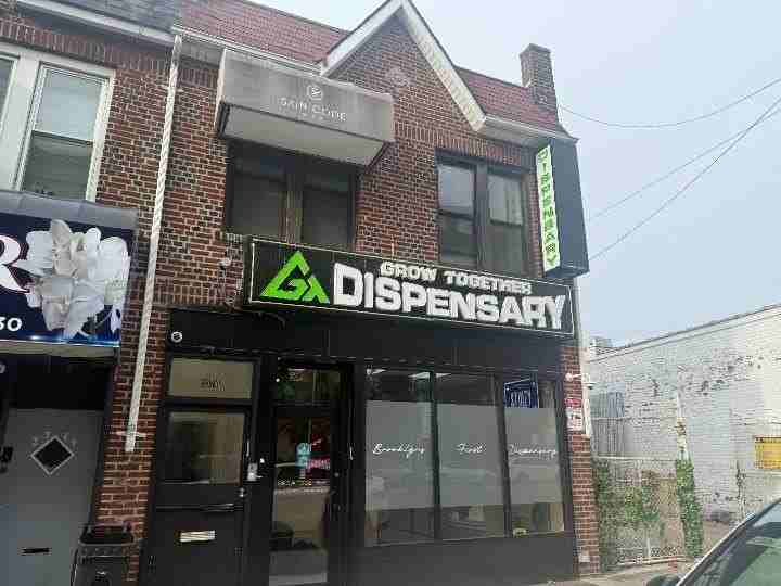 Listing photo 1 of 5