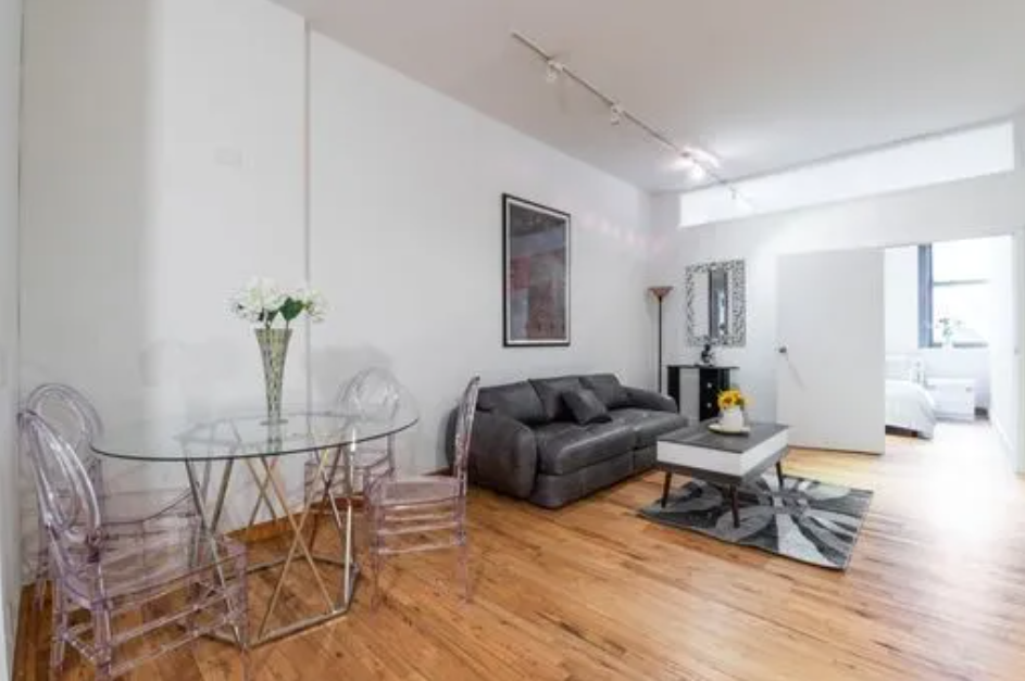 Listing photo 1 of 5