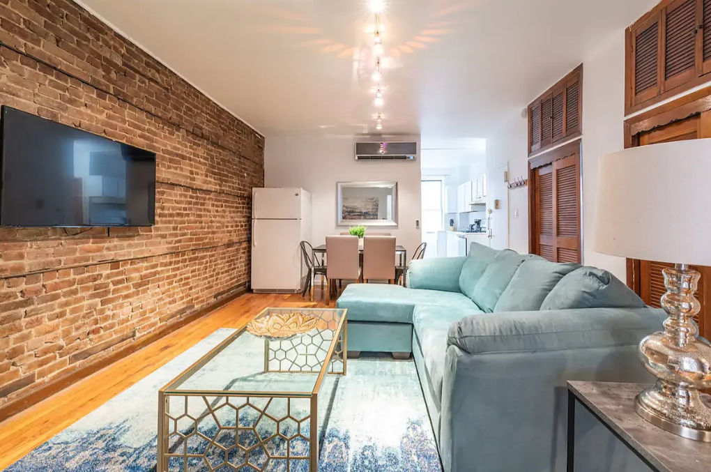 Listing photo 1 of 5