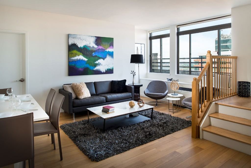 Listing photo 1 of 5