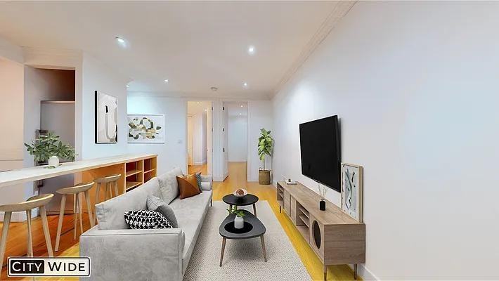 Listing photo 1 of 5