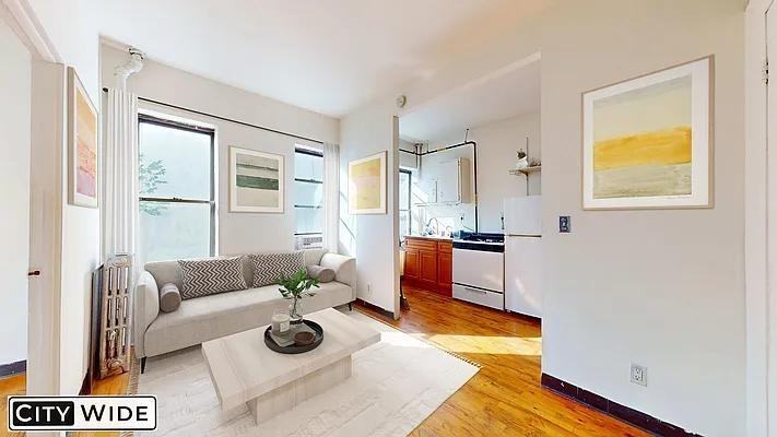 Listing photo 1 of 5