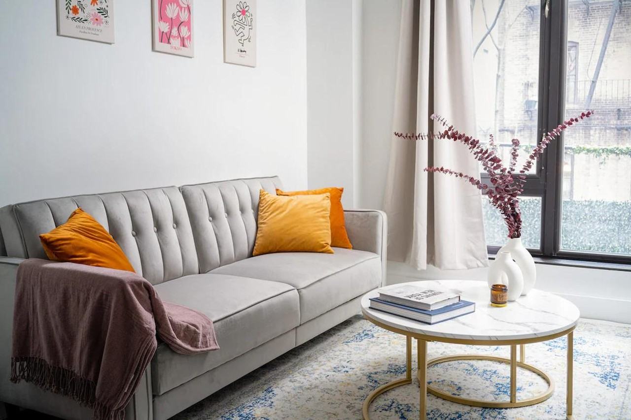 Listing photo 1 of 5