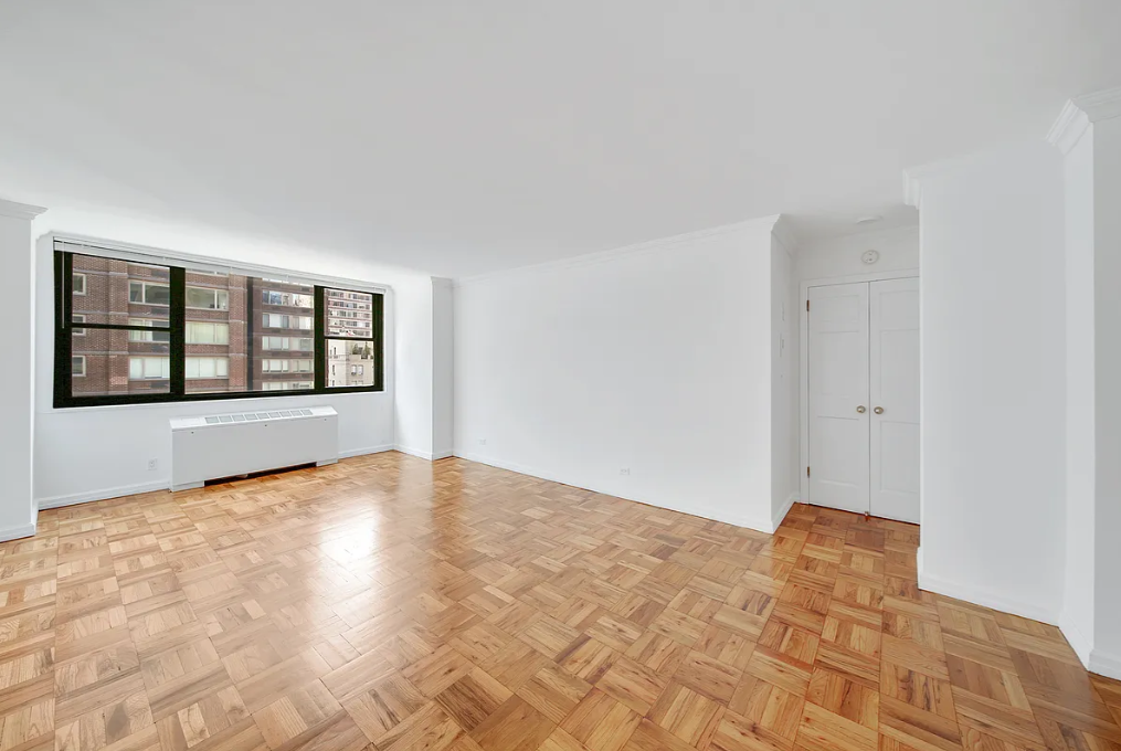 Listing photo 1 of 5