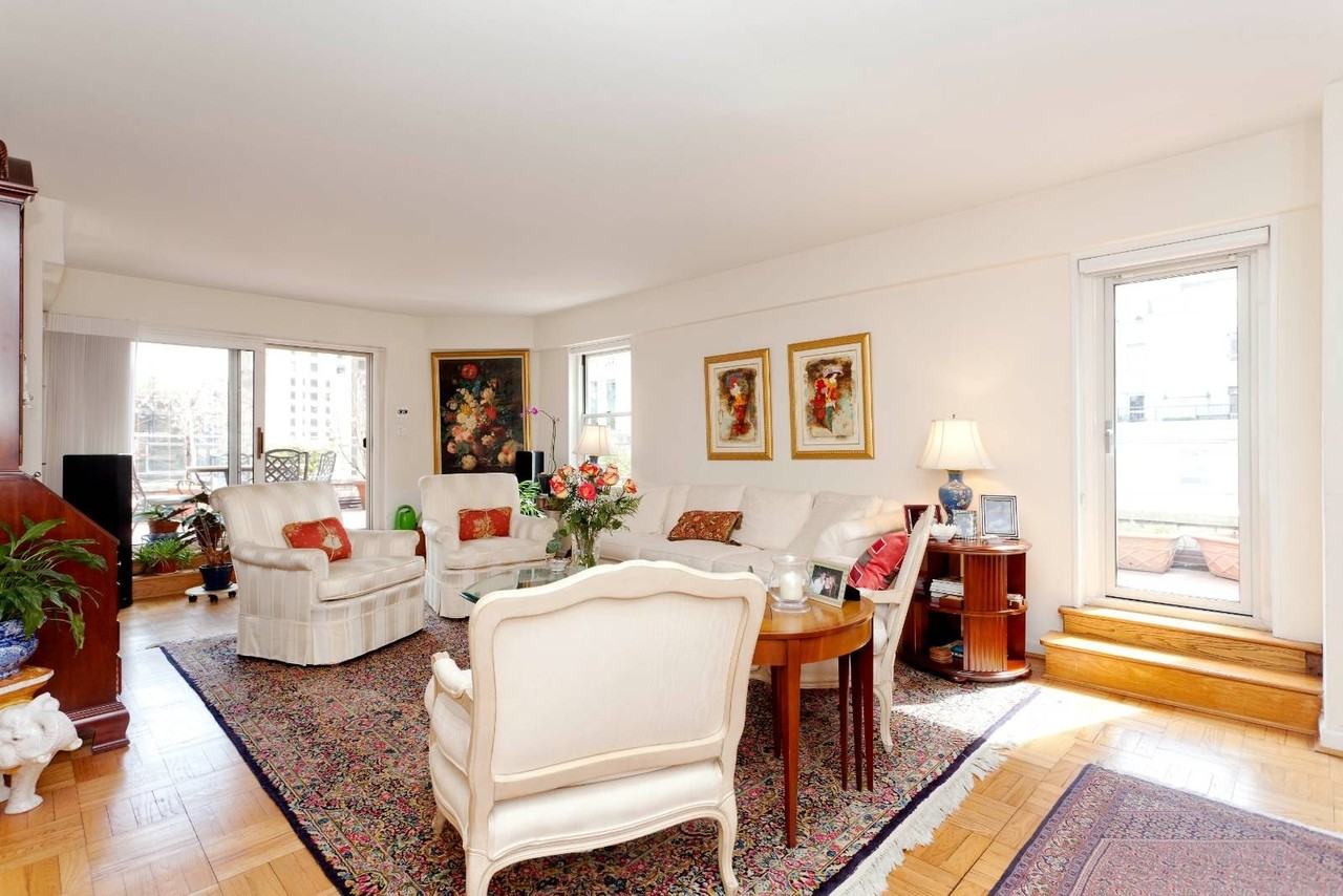 Listing photo 1 of 5