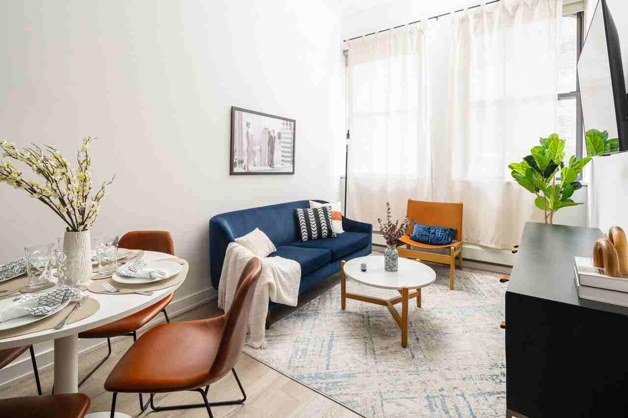 Listing photo 1 of 5