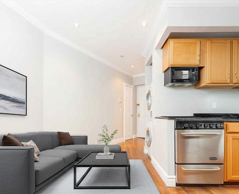 Listing photo 1 of 5