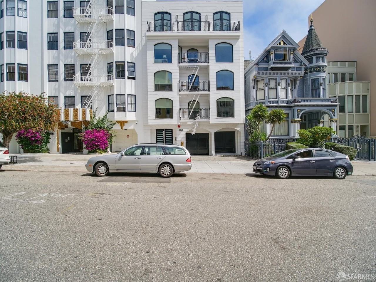 Listing photo 1 of 5