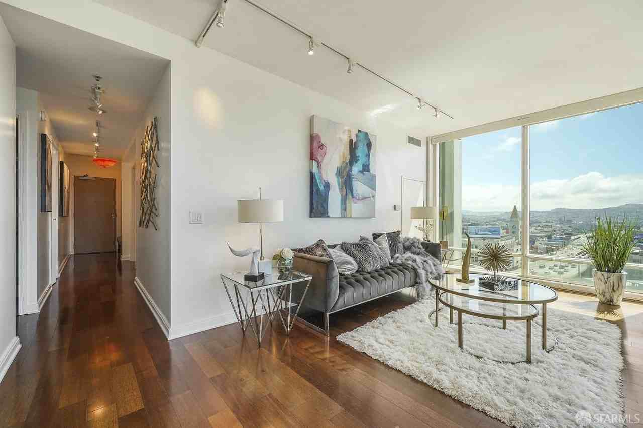 Listing photo 1 of 5