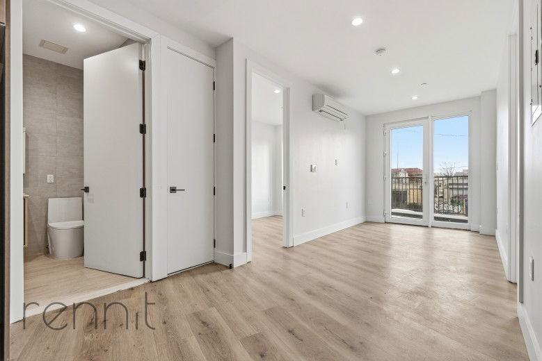 Listing photo 1 of 5