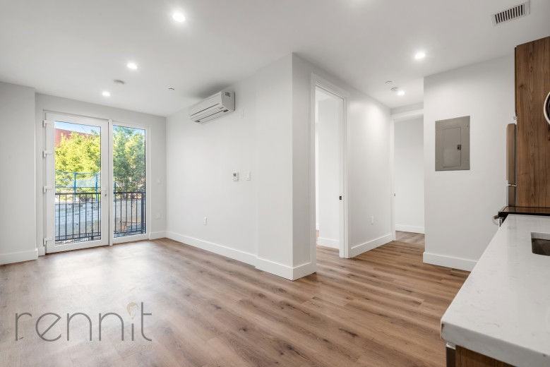 Listing photo 1 of 5