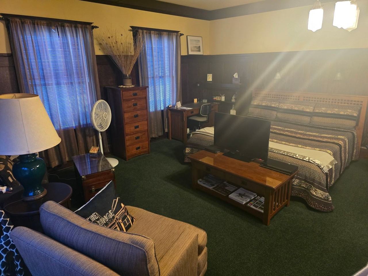 Listing photo 1 of 5