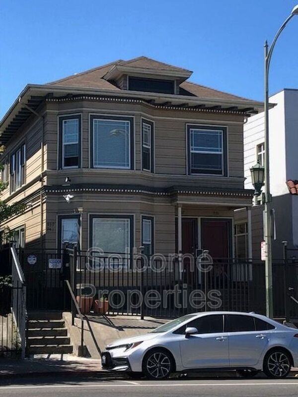 Listing photo 1 of 5