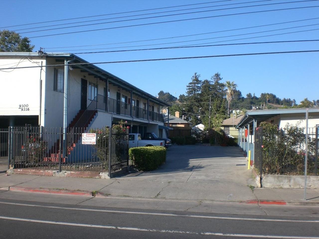 Listing photo 1 of 5