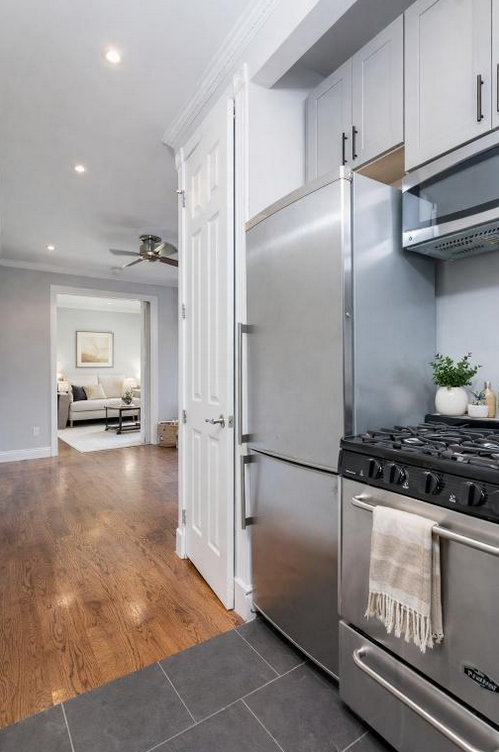 Listing photo 1 of 5