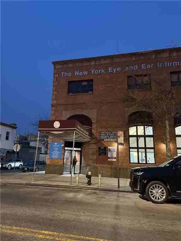 Listing photo 1 of 5