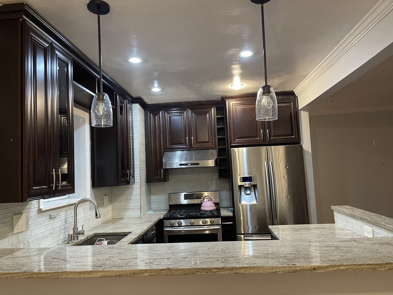 Listing photo 1 of 5